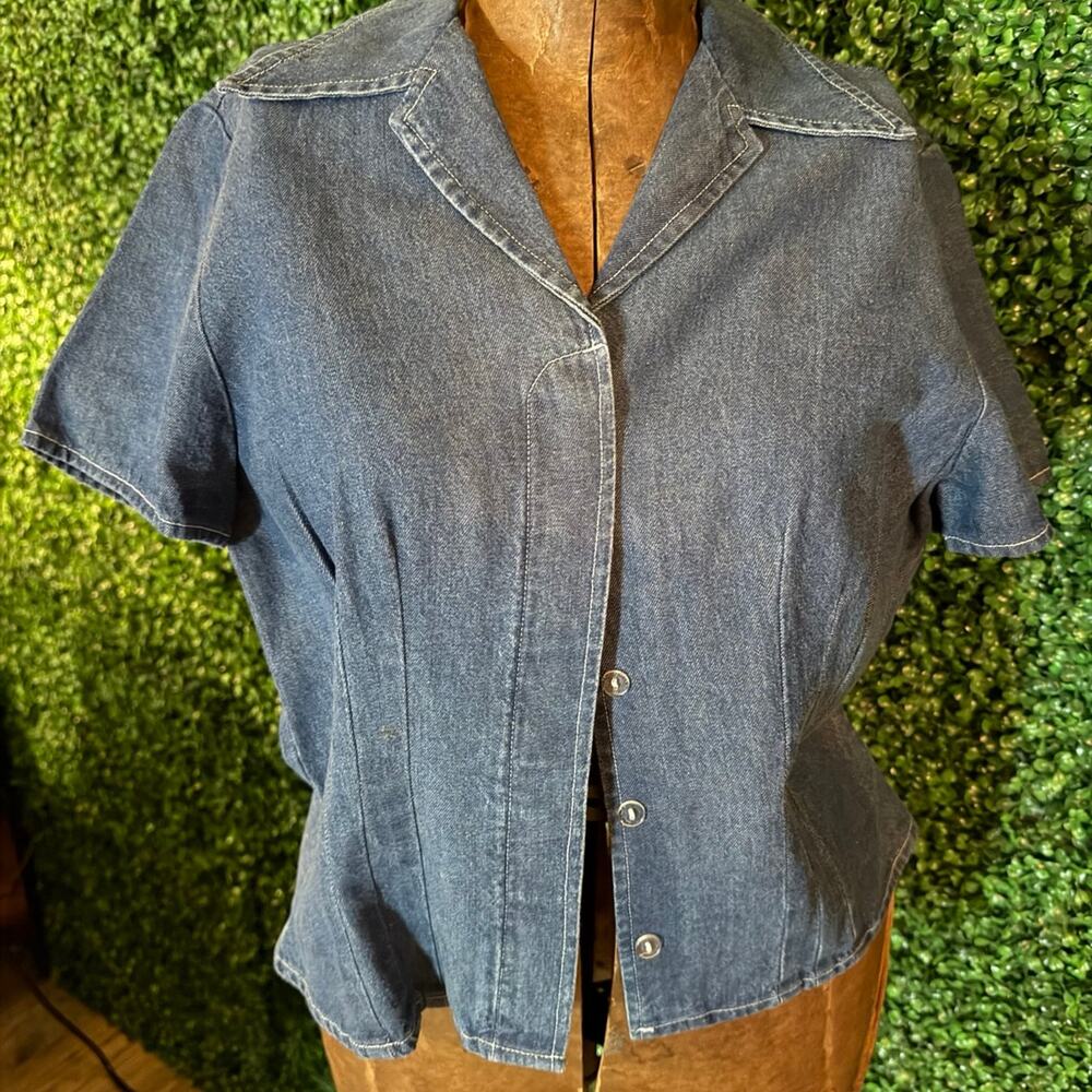 Vintage Central Falls Denim Button Up Top Short Sleeve Fitted Blouse